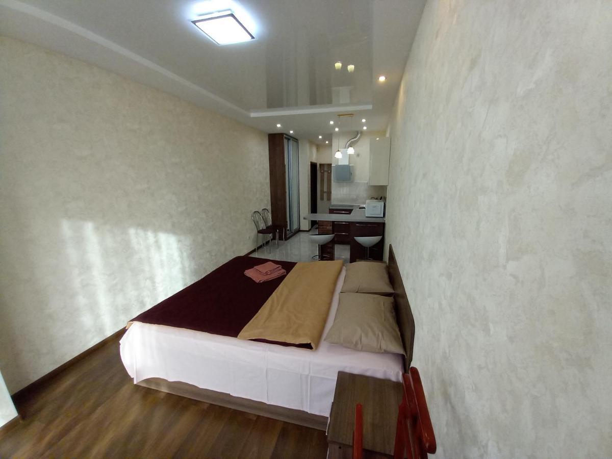 Smart Apartments Drahomanova 2А Kiev Exterior foto